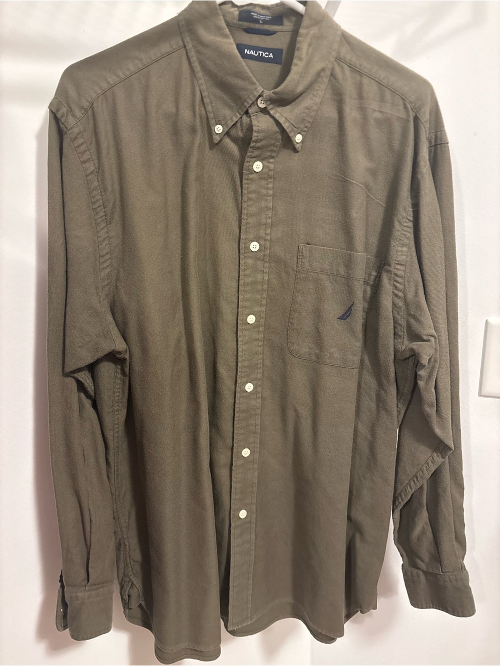 Nautica Men's Button-Down Long Sleeve Shirt